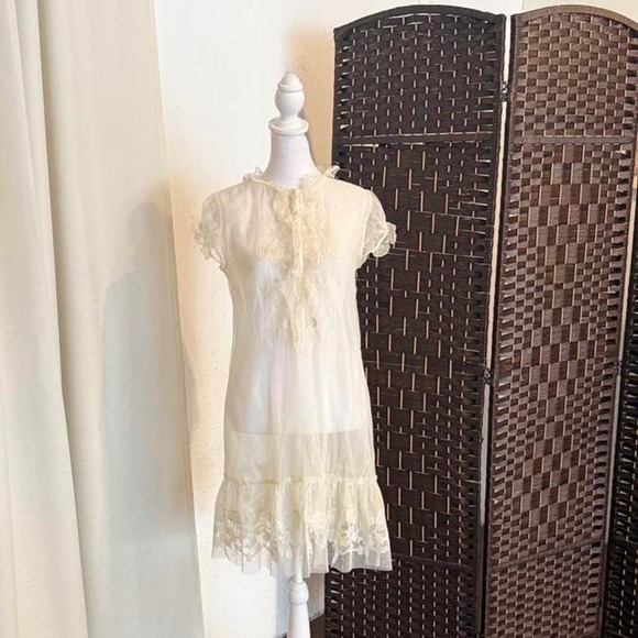 Elie Tahari Dresses & Skirts - Elie Tahari Sheer Mesh Lace Women's Dress Fairy Core
